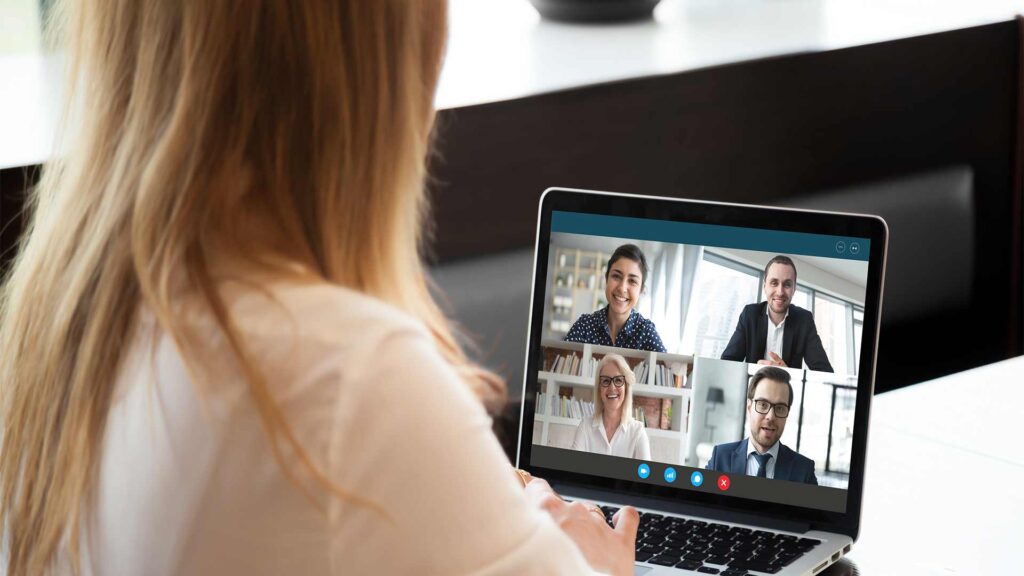 8 Virtual Interview Best Practices for Interviewers 