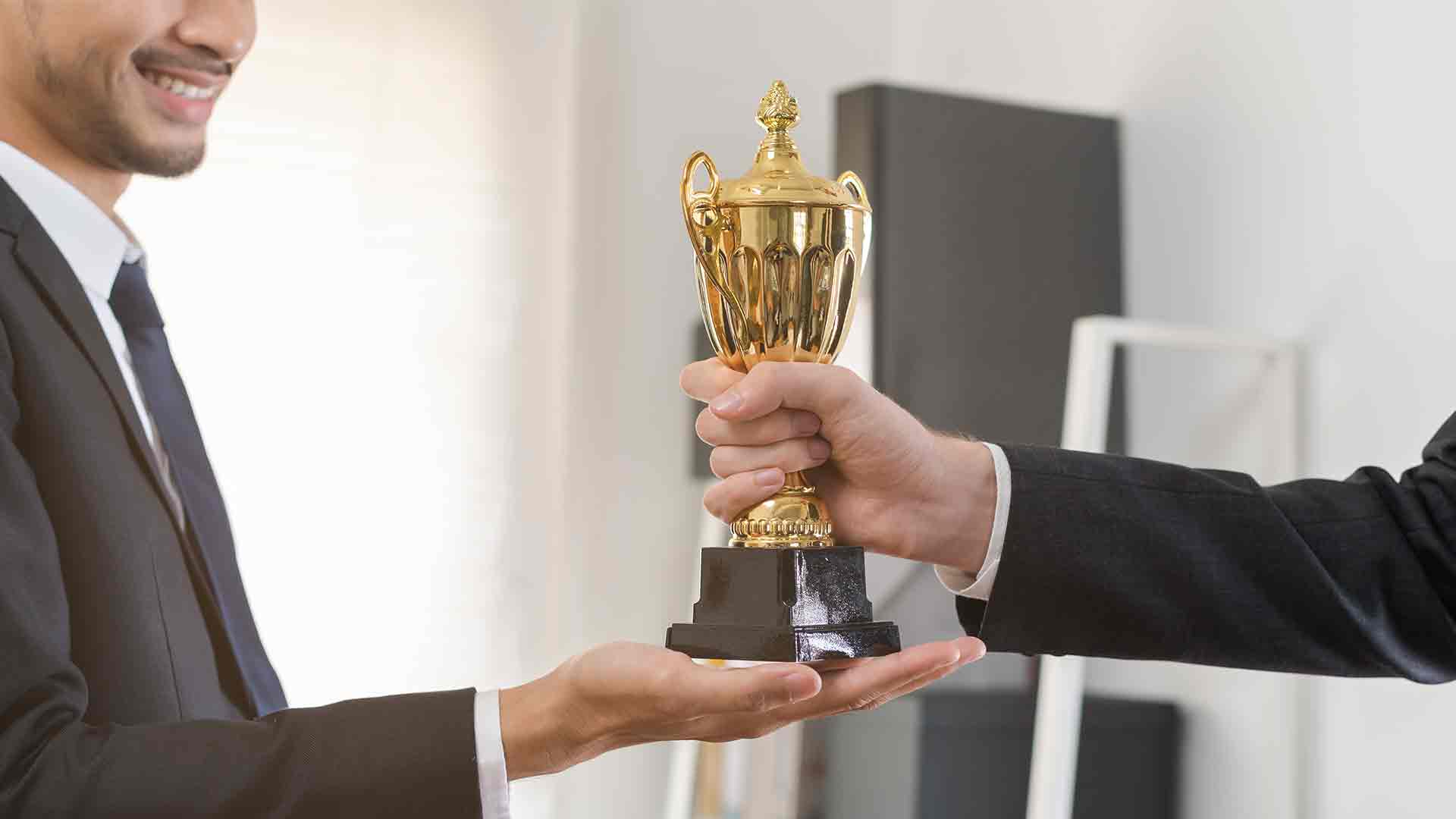 10 Examples of Employee Incentive Programs